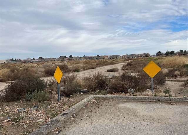 Property at 2500 E Ave J-8, Lancaster, CA 93535