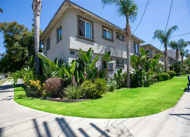 Property at 15445 Vanowen St, Van Nuys, CA 91406, 32 beds, 24 baths