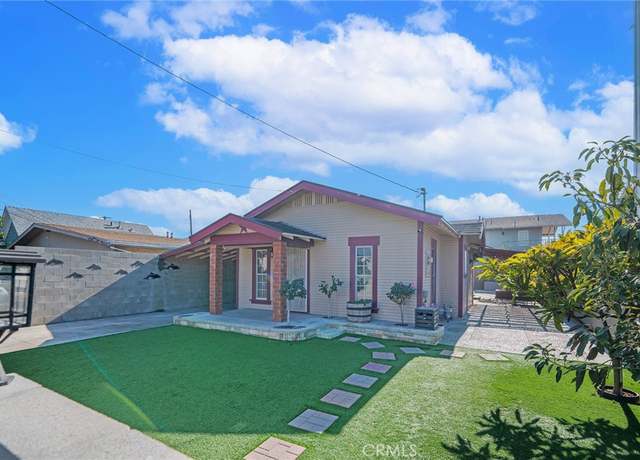 Property at 528 W Culver Ave, Orange, CA 92868, 2 beds, 2 baths