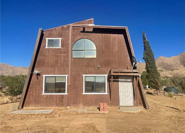 Property at 19765 Rox Rd, Apple Valley, CA 92308, 3 beds, 1 bath