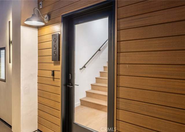 Property at 957 Everett St, Los Angeles, CA 90026, 2 beds, 2.5 baths