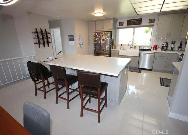 Property at 220 S Guadalupe Ave #5, Redondo Beach, CA 90277, 3 beds, 2.5 baths