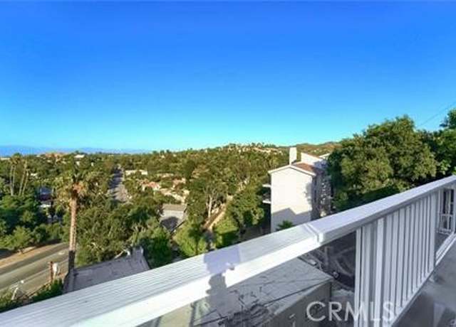 Property at 21651 Yucatan Ave, Woodland Hills, CA 91364, 3 beds, 2.5 baths