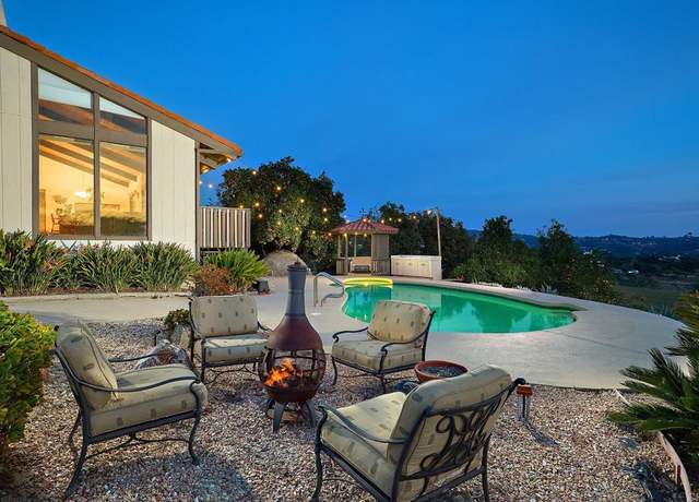 Property at 41850 Via Del Gavilan, Fallbrook, CA 92028, 4 beds, 2.5 baths