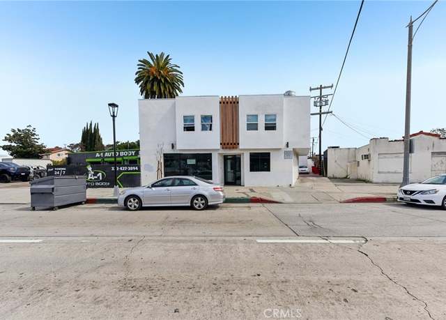 Property at 9320 Long Beach Blvd, South Gate, CA 90280, 4 beds, 5 baths
