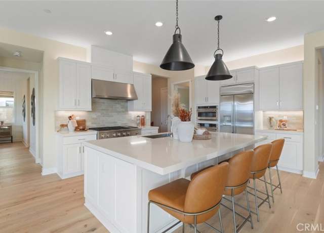 Property at 29592 Paseo Botella, Valencia, CA 91354, 3 beds, 3.5 baths