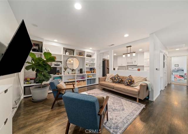 Property at 166 Southampton Way #21, Placentia, CA 92870, 2 beds, 1 bath