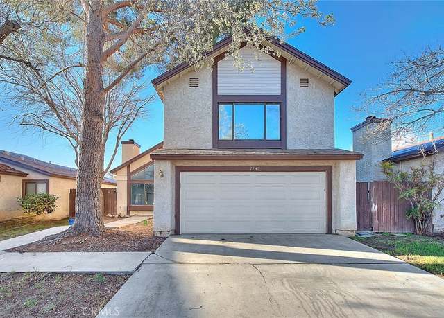 Property at 2940 E Avenue R-2 #13, Palmdale, CA 93550, 3 beds, 2.5 baths