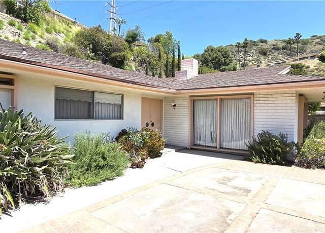 Property at 2463 Las Positas Rd, Glendale, CA 91208, 3 beds, 2 baths