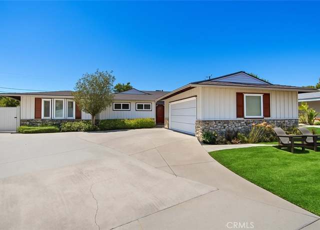 Property at 1951 Aliso Ave, Costa Mesa, CA 92627, 3 beds, 2.5 baths