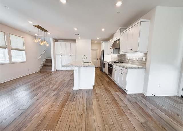 Property at 27078 Painted Sky Way, Valencia, CA 91381, 3 beds, 2.5 baths