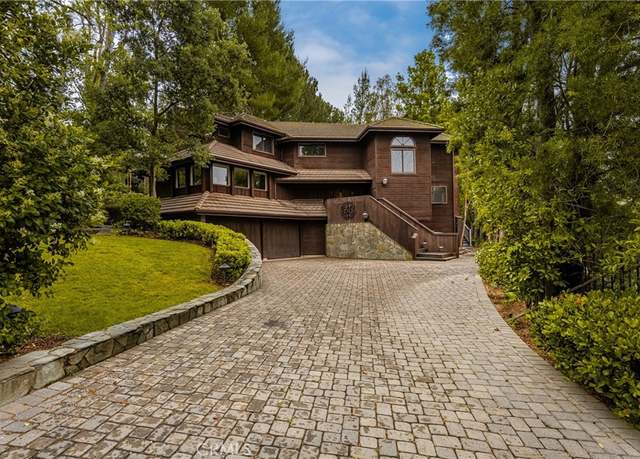 Property at 32022 Via Pavo Real, Coto De Caza, CA 92679, 4 beds, 2.5 baths