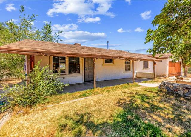 Property at 4057 E Avenue T 2, Palmdale, CA 93552, 2 beds, 1 bath