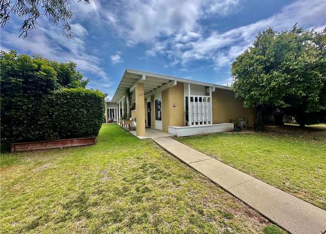 Property at 117 Clearbrook Ln, Costa Mesa, CA 92626, 4 beds, 3 baths