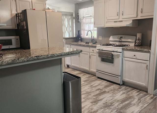 Property at 16707 Garfield Ave #1609, Paramount, CA 90723, 3 beds, 2 baths