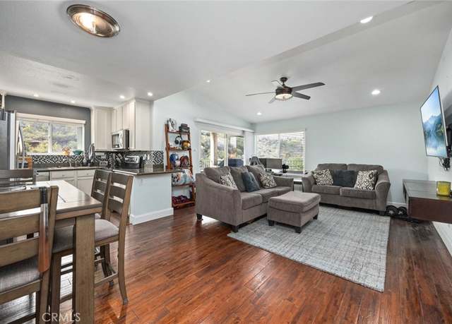 Property at 2320 Del Mar Way #307, Corona, CA 92882, 1 bed, 1 bath