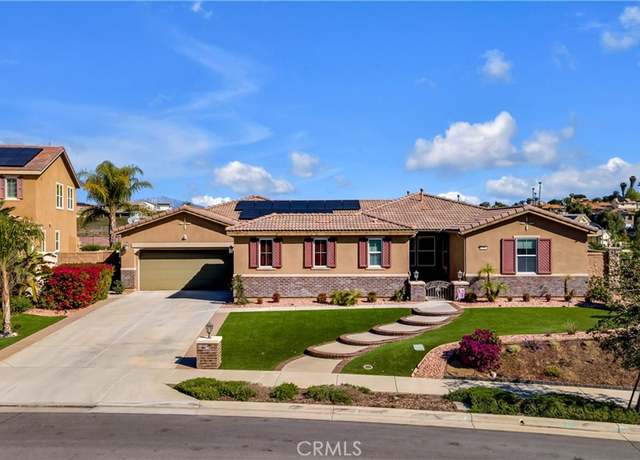 Property at 13864 Grapefruit Ct, Riverside, CA 92503, 4 beds, 2.5 baths