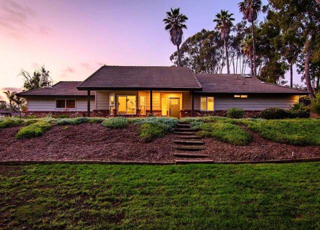 Property at 102 Stephanie Ln, Vista, CA 92084, 3 beds, 2 baths