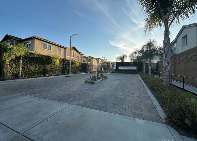 Property at 16 Manzanita Ln, Compton, CA 90221, 3 beds, 2.5 baths