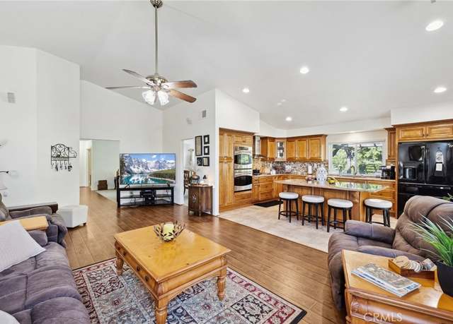 Property at 6752 Laurelbrook Dr, Riverside, CA 92506, 4 beds, 2 baths