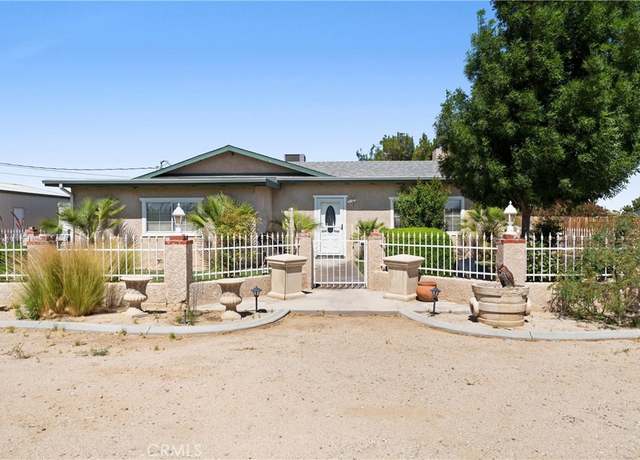 Property at 42409 12th St W, Lancaster, CA 93534, 2 beds, 1 bath