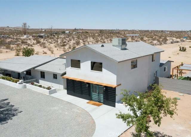 Property at 62718 Aberdeen Dr, Joshua Tree, CA 92252, 5 beds, 4 baths