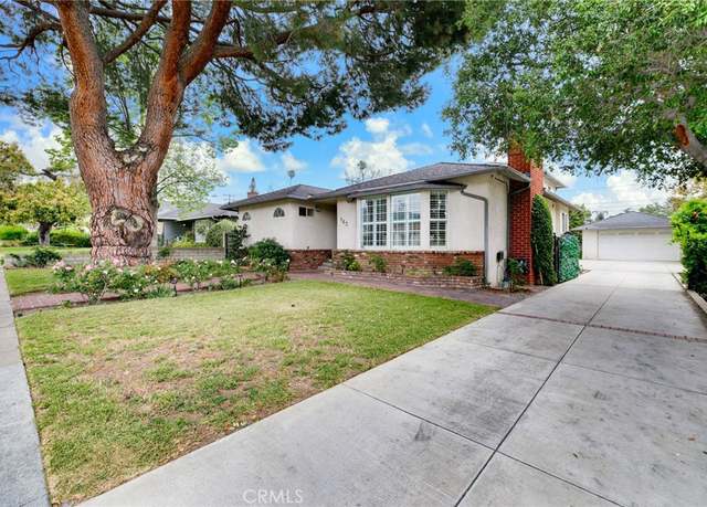 Property at 162 Acacia Ave, Monrovia, CA 91016, 4 beds, 3 baths