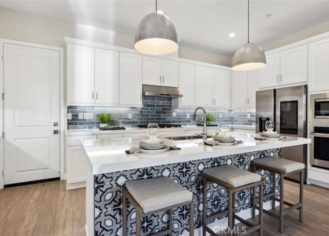 Property at 29415 Camino Surfeo, Valencia, CA 91354, 2 beds, 2.5 baths