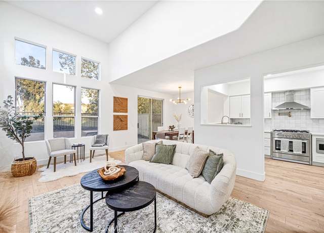 Property at 27 Via Floria, Rancho Santa Margarita, CA 92688, 3 beds, 2.5 baths