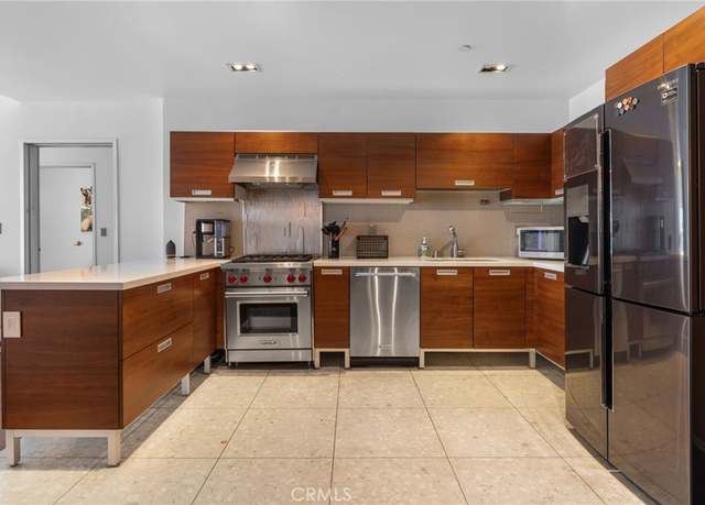 Property at 6735 Yucca St #404, Hollywood, CA 90028, 2 beds, 2.5 baths