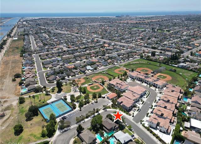 Property at 20442 Craimer Ln, Huntington Beach, CA 92646, 4 beds, 2.5 baths