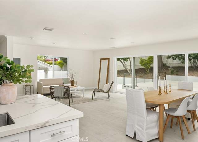 Property at 19201 Barrett Ln, North Tustin, CA 92705, 5 beds, 3.5 baths