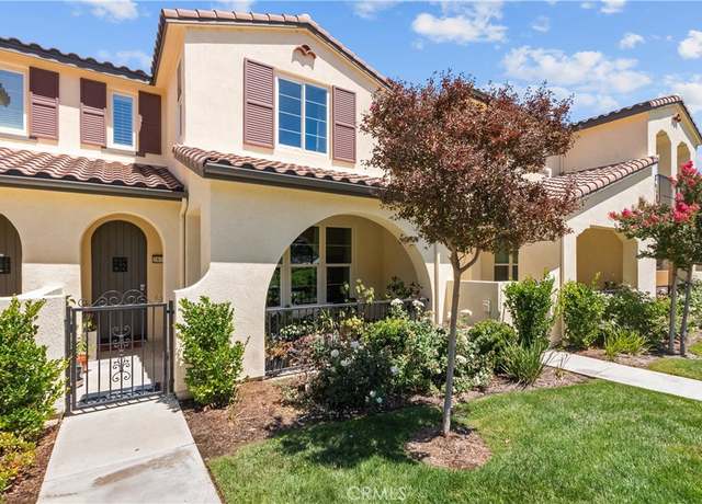 Property at 28727 Calle De La Paz Dr, Valencia, CA 91354, 2 beds, 2.5 baths