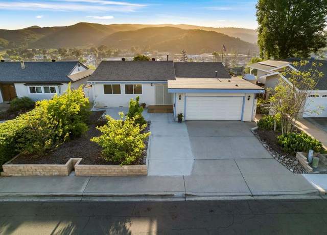 Property at 12632 McFeron Rd, Poway, CA 92064, 4 beds, 2 baths