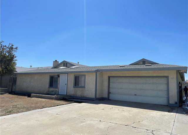 Property at 213 Cavendish Dr, Hemet, CA 92545, 2 beds, 3 baths