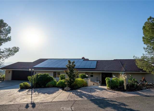 Property at 30990 Blackhorse Dr, Canyon Lake, CA 92587, 4 beds, 4.5 baths
