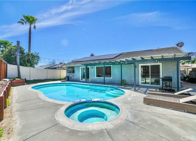 Property at 3710 Colonial Cir, Lake Elsinore, CA 92530, 3 beds, 2 baths