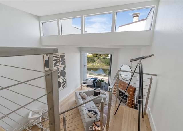 Property at 30 Reef St #3, Marina Del Rey, CA 90292, 3 beds, 3.5 baths