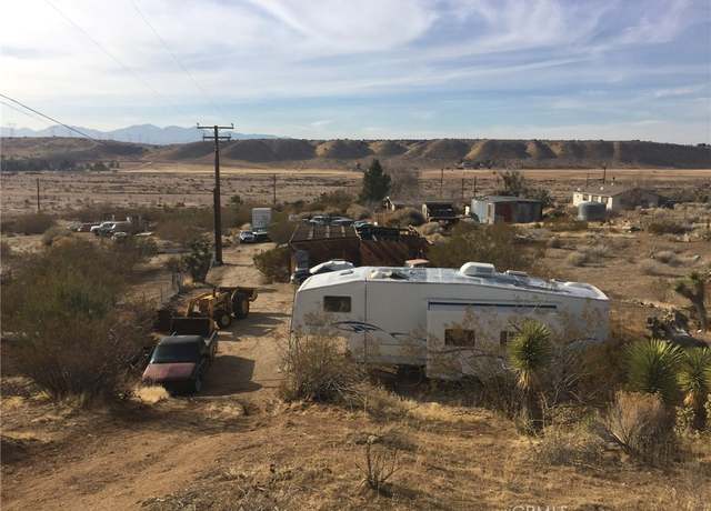 Property at 6719 Deep Creek Rd, Apple Valley, CA 92308, 2 beds, 1 bath