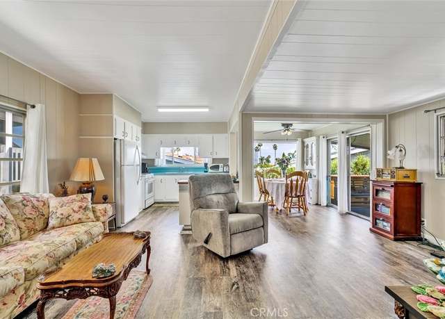 Property at 2550 Pacific Coast Hwy #114, Torrance, CA 90505, 2 beds, 1 bath