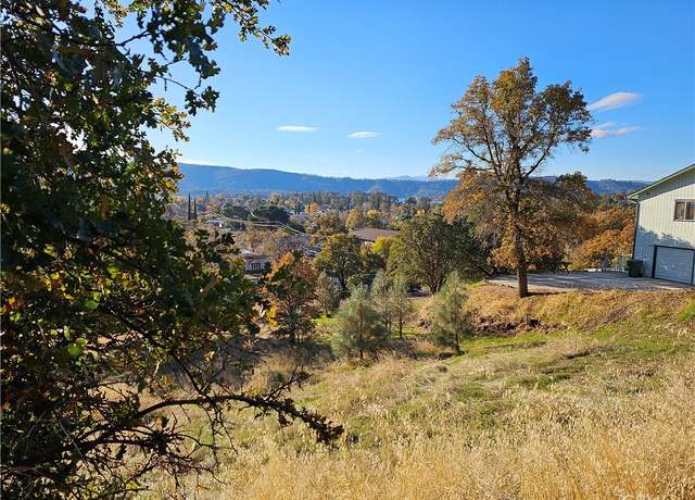 Property at 12831 Lakeview Dr, Clearlake Oaks, CA 95423