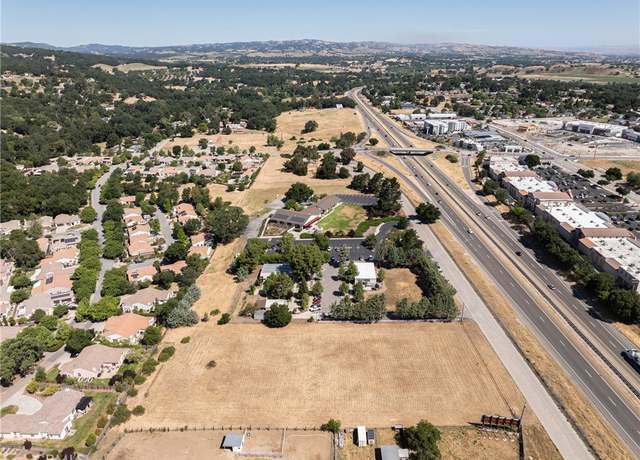 Property at 2400 Ramona Rd, Atascadero, CA 93422