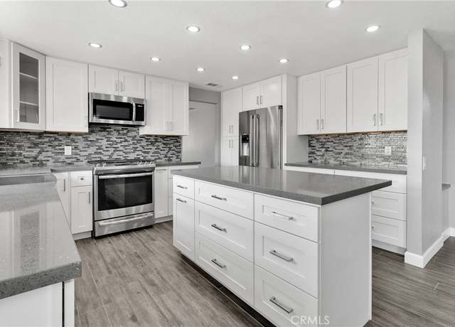 Property at 21978 Mojave St, Apple Valley, CA 92308, 5 beds, 3 baths
