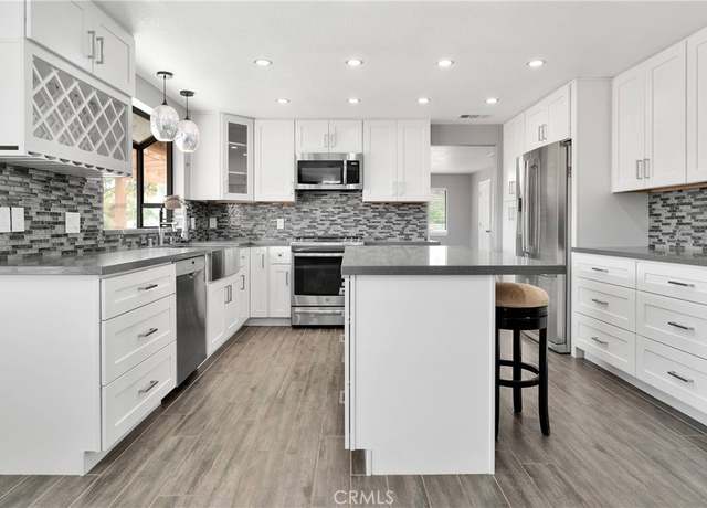 Property at 21978 Mojave St, Apple Valley, CA 92308, 5 beds, 3 baths