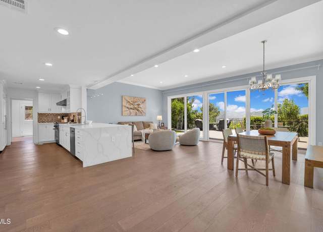 Property at 320 Starlane Dr, La Canada Flintridge, CA 91011, 5 beds, 4.5 baths