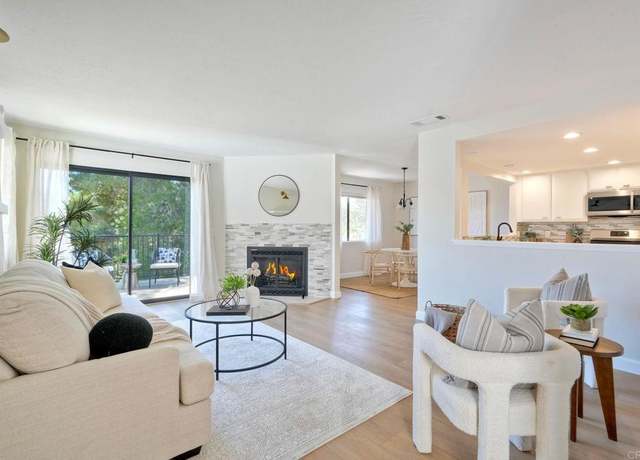 Property at 3115 Avenida Topanga, Carlsbad, CA 92009, 3 beds, 2.5 baths