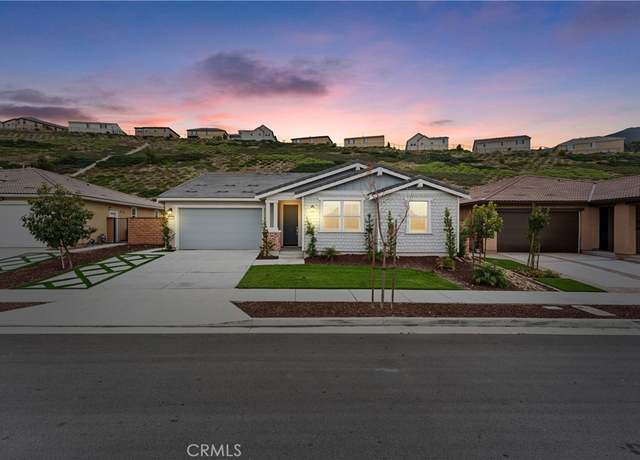 Property at 2710 Santa Fiora Dr, Corona, CA 92882, 3 beds, 2.5 baths