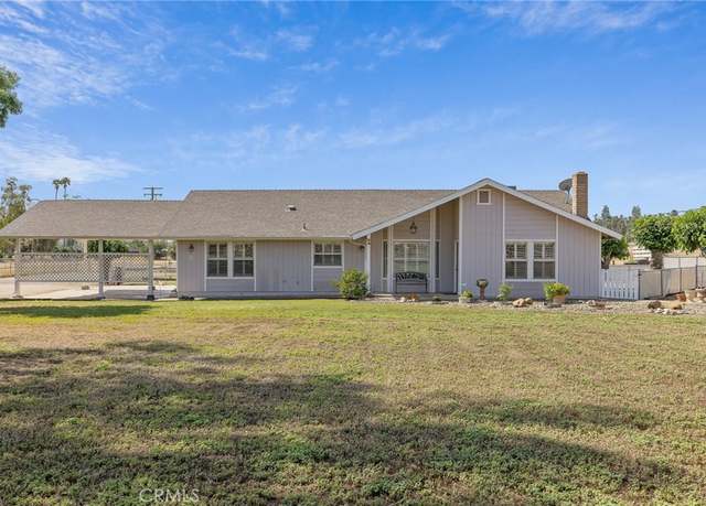 Property at 141 W Reid Ave, Porterville, CA 93257, 2 beds, 2 baths