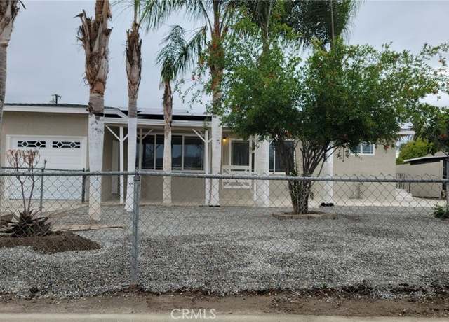 Property at 880 S State St, Hemet, CA 92543, 4 beds, 2 baths