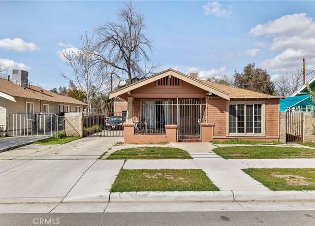 Property at 2122 Palm St, Bakersfield, CA 93304, 3 beds, 1 bath